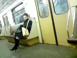 Куче зафатен хинди хероина секси јавна голотија видео воведување на себе на дилерот за пари