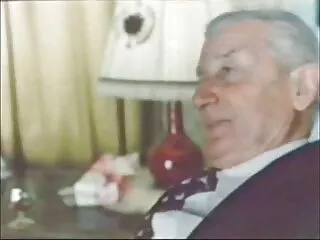 Аналниот секс веднаш по средбата на човекот балкон Хинди секси отвори видео