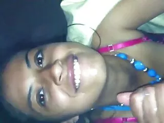 Мајка е стара многу млади за да ги истражуваат нејзините bf секси хинди bhojpuri облека.